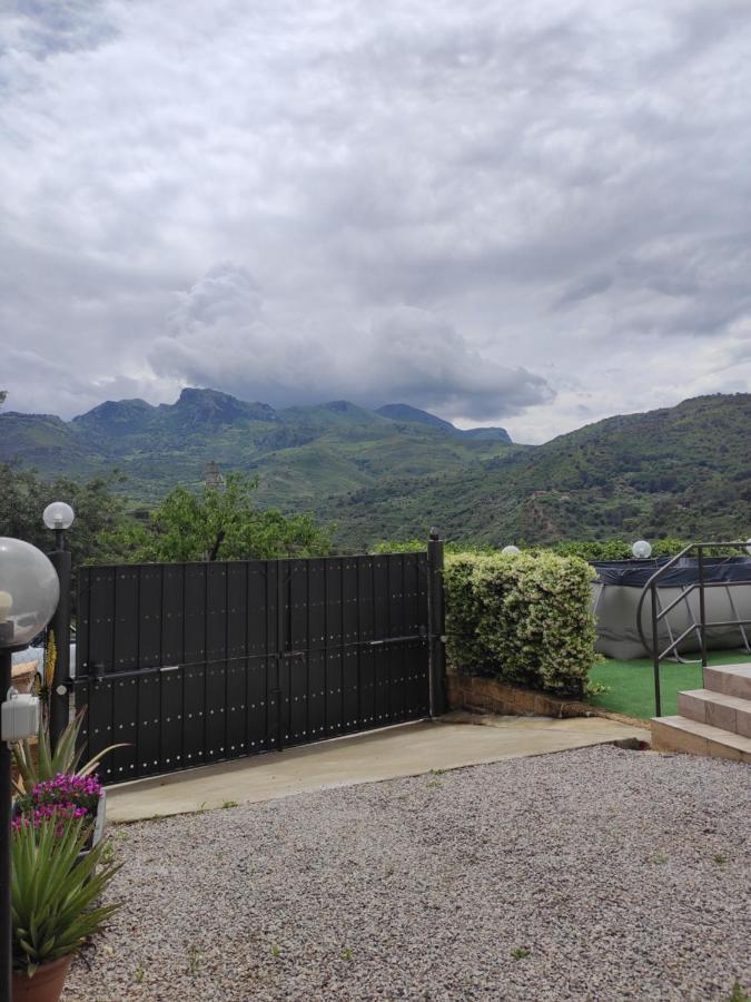 Casa Vacanze Villa Baronessa 切法卢 外观 照片